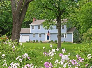 126 Sugar St, Newtown, CT 06470