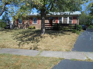 2787 Lockhurst Rd, Lexington, KY 40517