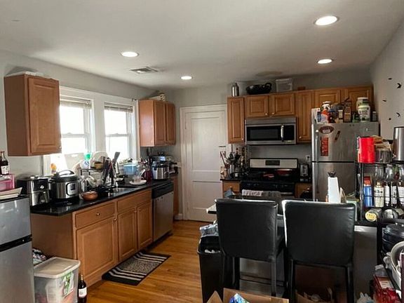 2nd image of 4 Iroquois St #2