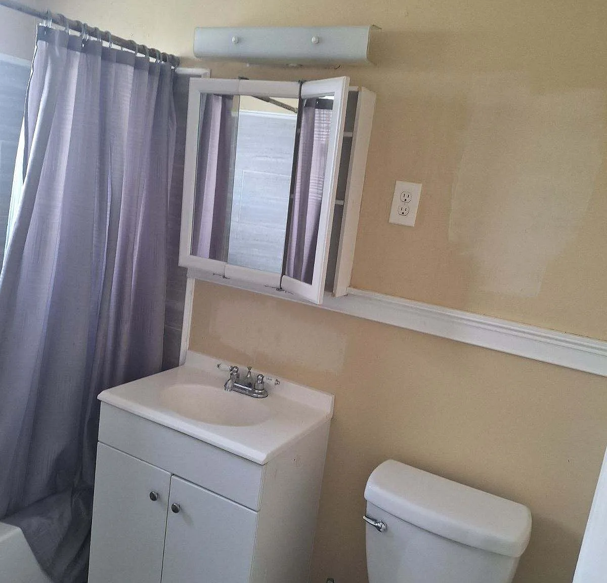 2 bed, 897 sqft, $1,300 — Photo 2