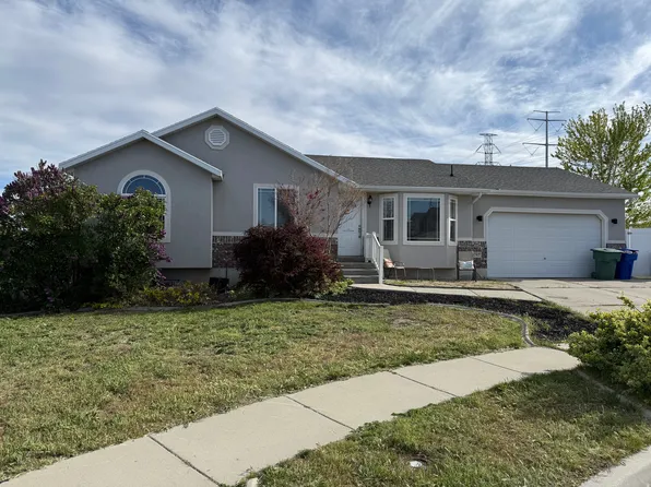 5797 Early Dawn Dr, West Jordan, UT 84081