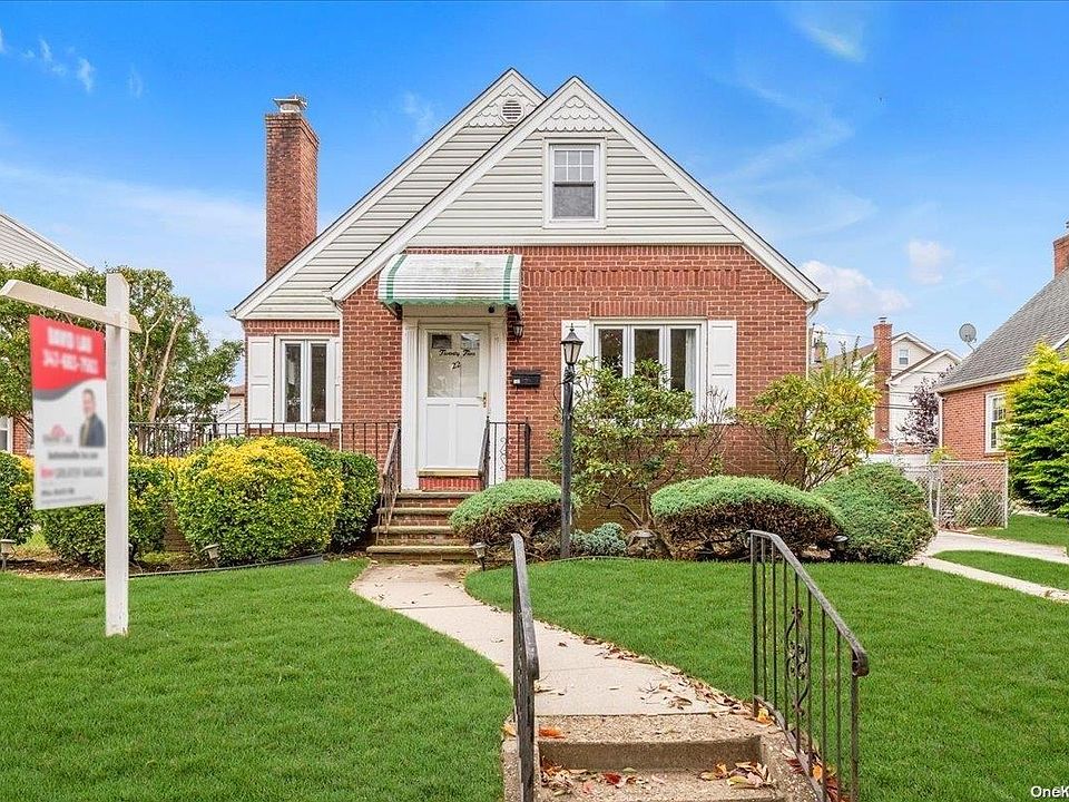 1st image of 22 Evergreen Lane