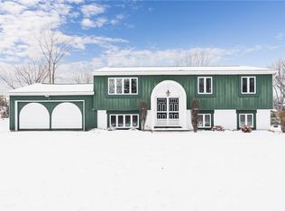 37 Drake Rd, Hamlin, NY 14464