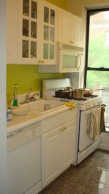 Rented by Metropolitan Equities | media 11