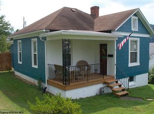 8370 Hazelwood Ave, Stonewood, WV 26301