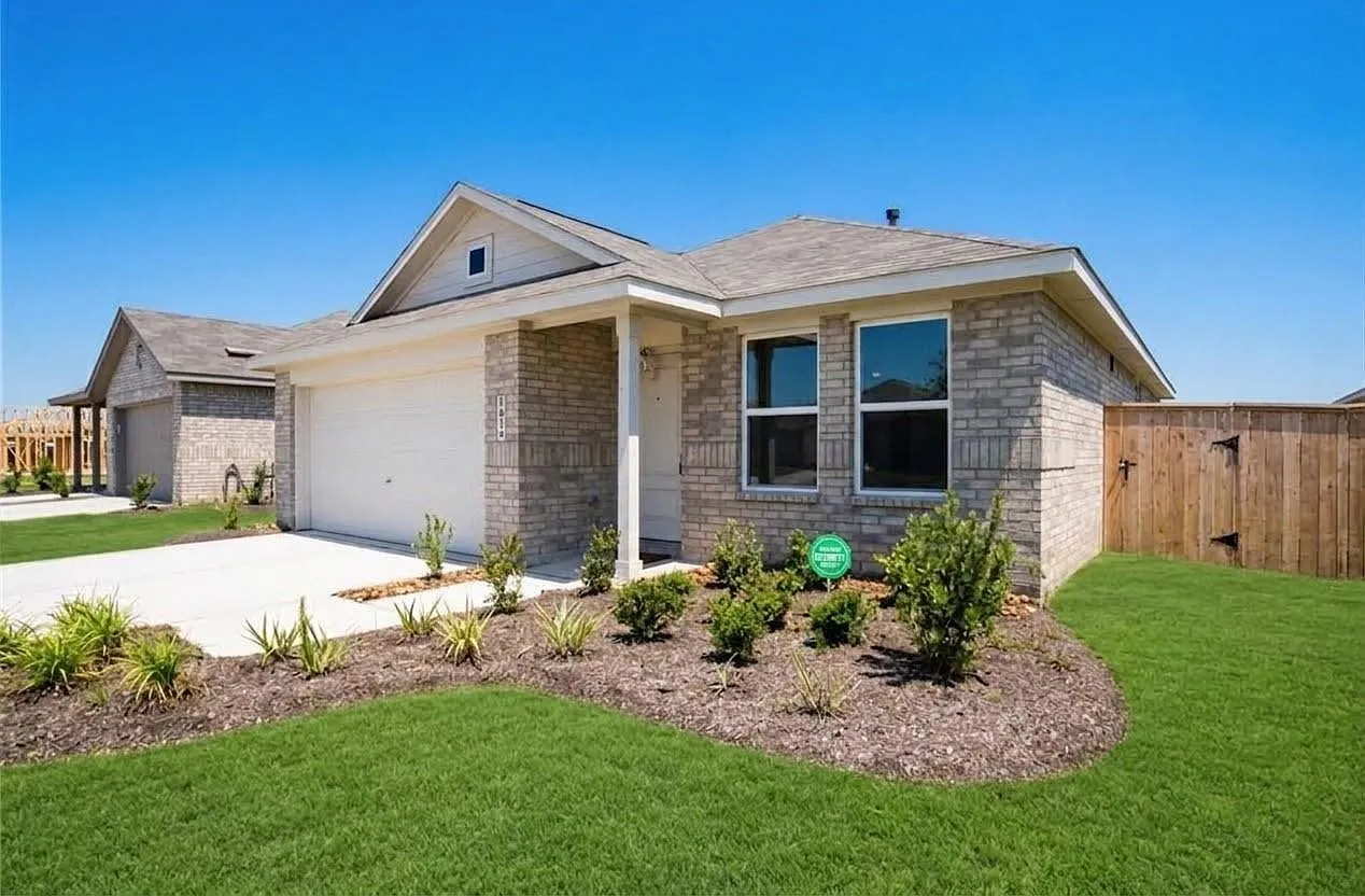 3 bed, 2.0 bath, 1515 sqft, $2,200 — Photo 2