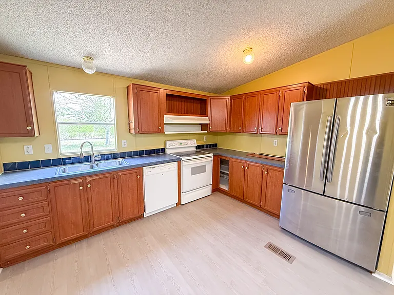 4506 Legend Hts — Photo 14