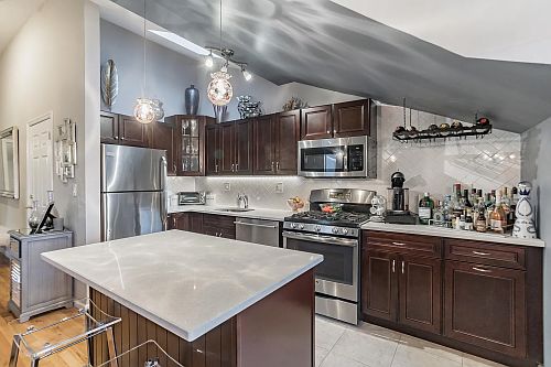 2nd image of 1467 Outlook Ave Floor 3