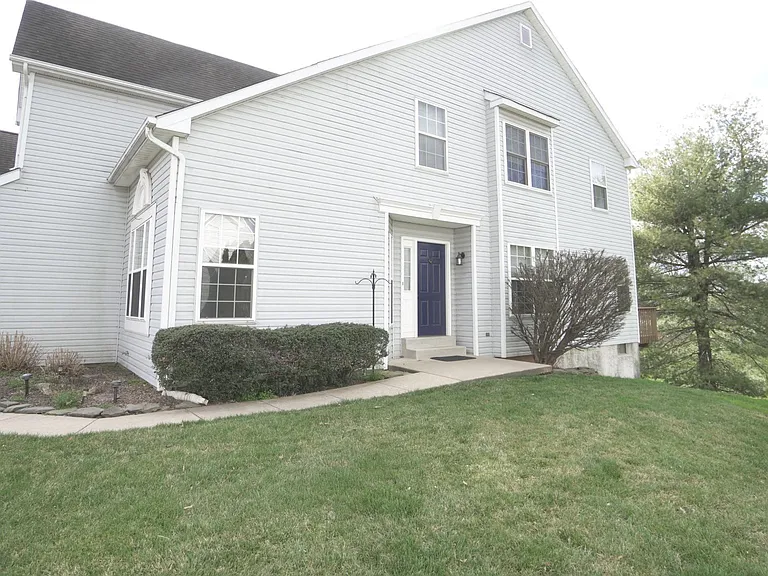 2041 Greenes Way Cir — Photo 3