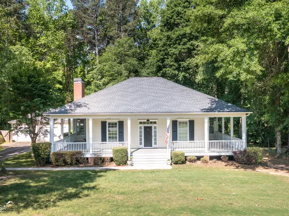 155 Hill Ave, Fayetteville, GA 30215