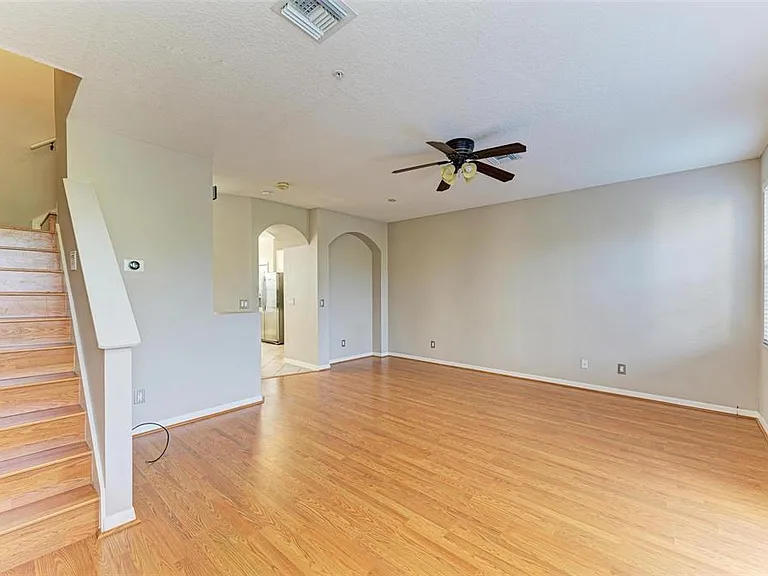 3047 Pointeview Dr — Photo 14