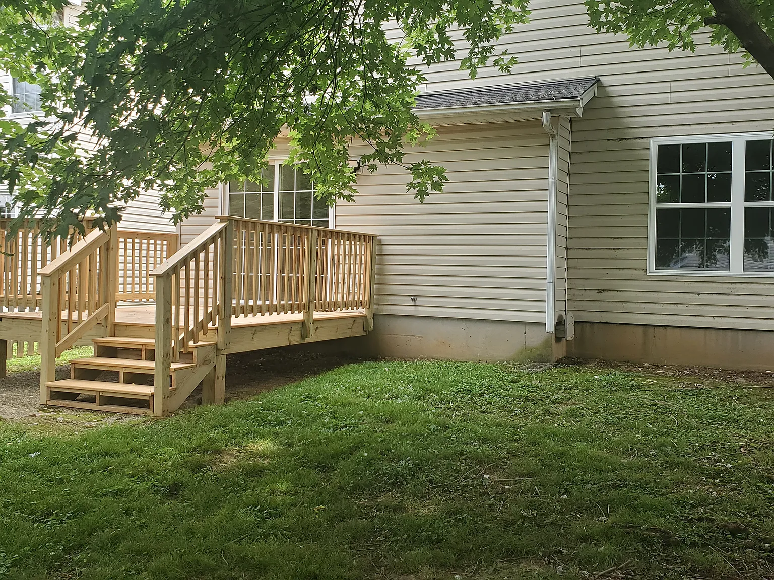3 bed, 1376 sqft, $1,895 — Photo 2