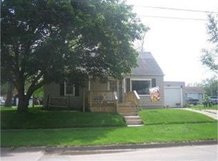 1006 S 2nd St, Oskaloosa, IA 52577