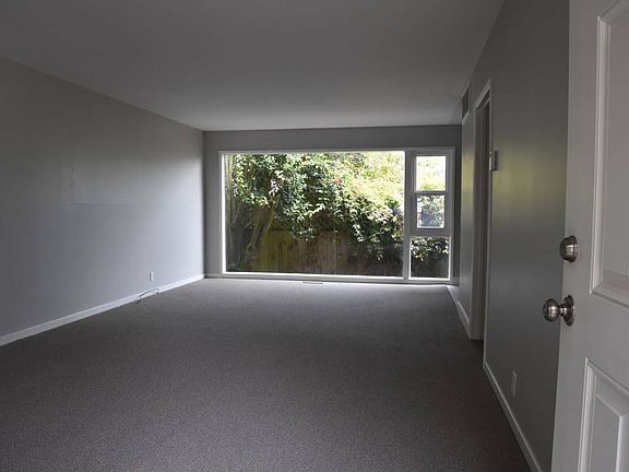 4th image of 721 Corbett Ave #4