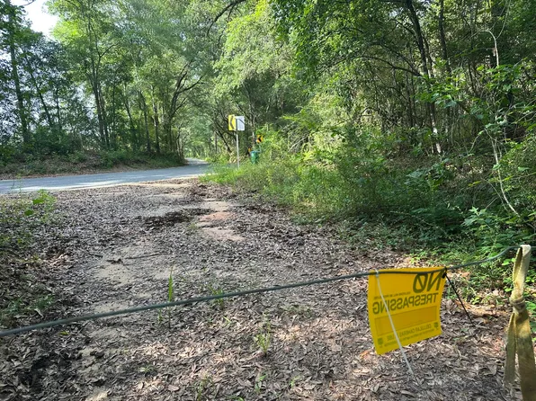 5711 E Old River Rd, Baker, FL 32531