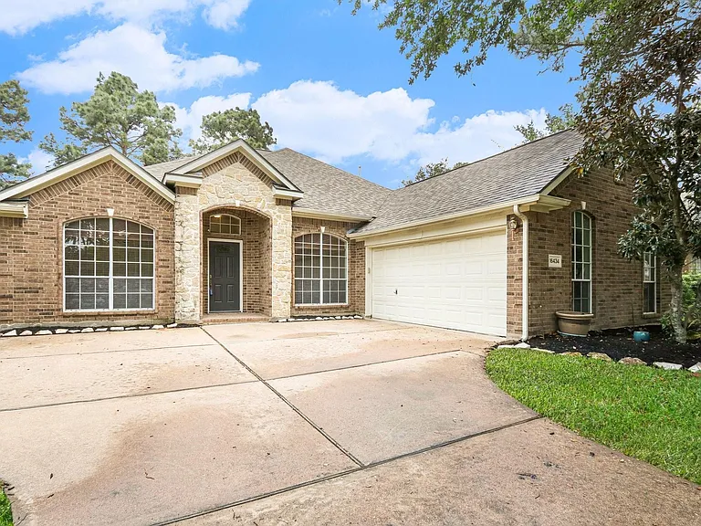 16434 Redcrest Dr — Photo 32