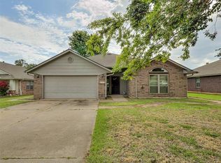 1705 Clearwater Dr, Norman, OK 73071