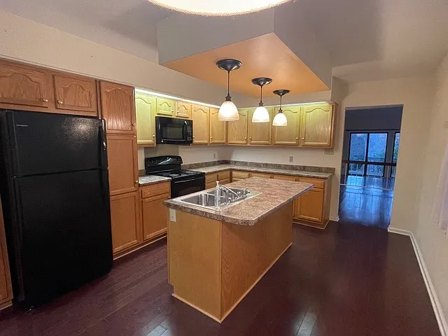 103 Deerlake Dr — Photo 6