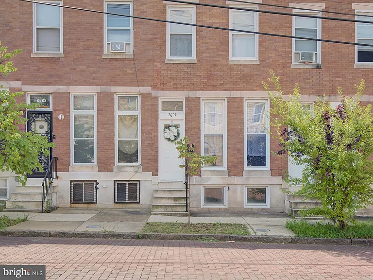 2621 E Oliver St — Photo 3