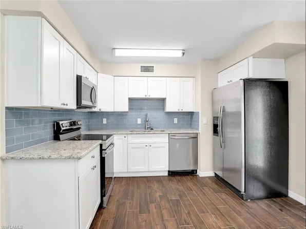 3 Knights Bridge RD #A2, NAPLES, FL 34112
