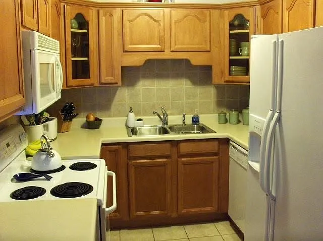 5117 Blodgett Ave #206 — Photo 9