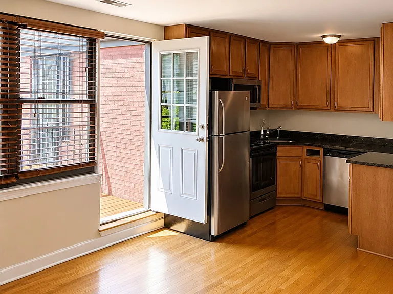 7314-20 N. Winchester Ave — Photo 4
