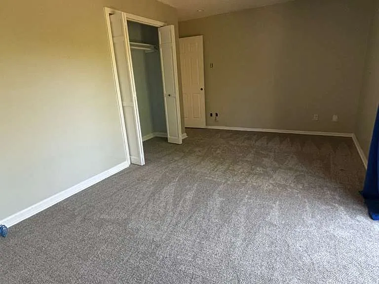 256 Greenbay Rd — Photo 10