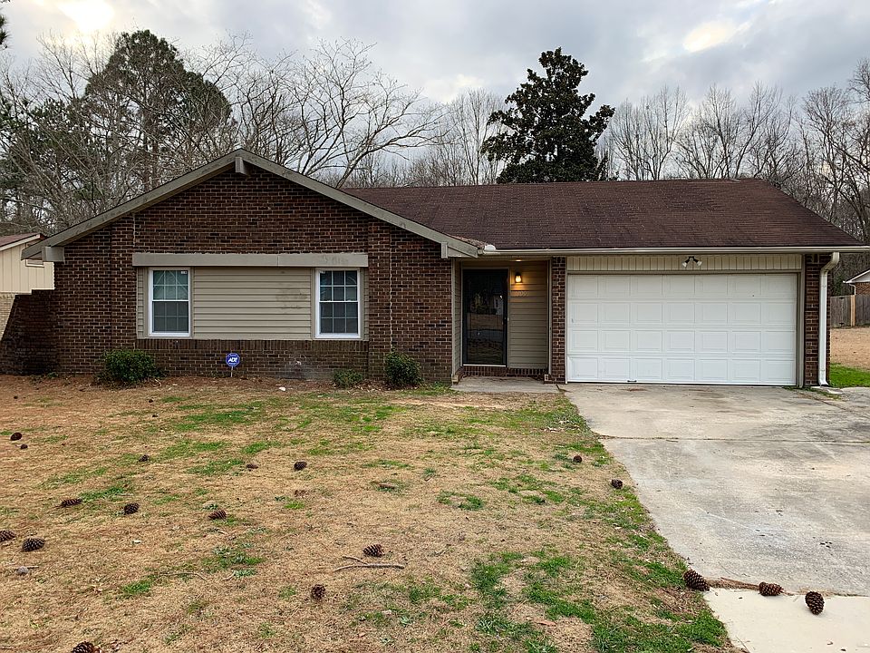 2nd image of 100 Valley Bend Ln