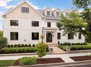 2701 35th Pl NW, Washington, DC 20007