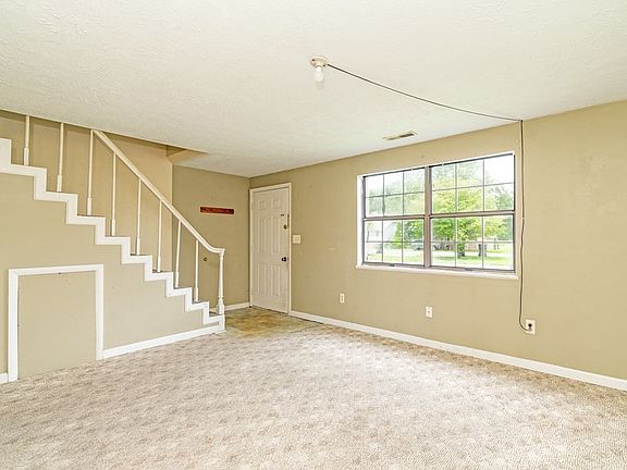 4th image of 625 S Asbury Dr APT 9