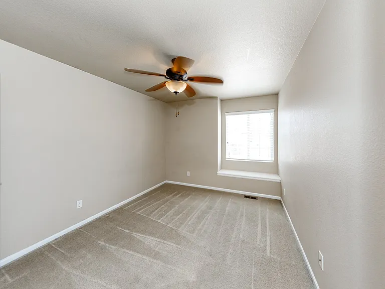 6104 Hayfield Pl — Photo 28