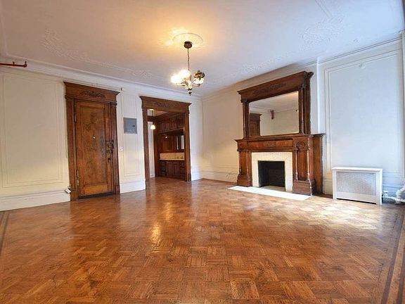 3rd image of 315 W 88th St APT 6