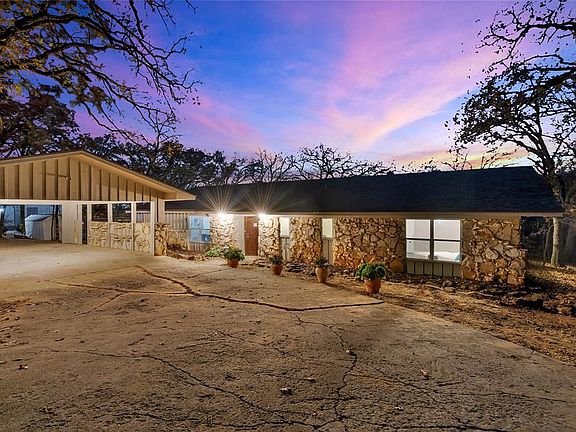 3rd image of 3417 Shady Oaks Dr