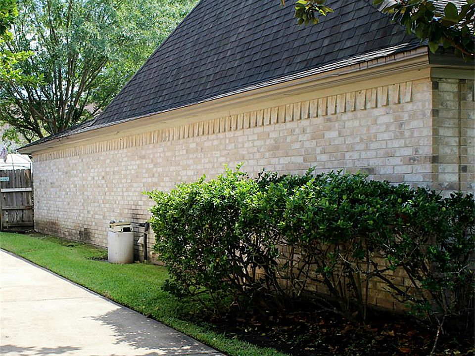 2nd image of 8723 Chelsworth Dr