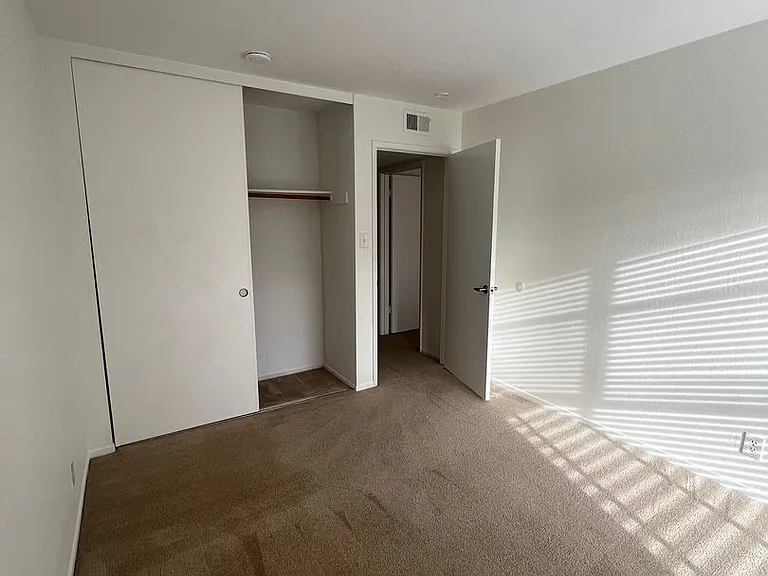 675 Sharon Park Dr #248 — Photo 14