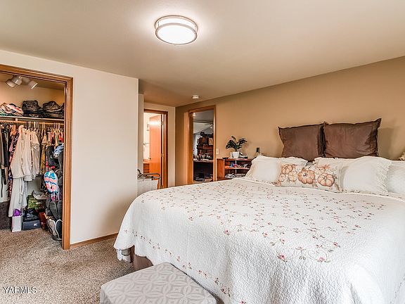 2nd image of 1107 Reo Dr