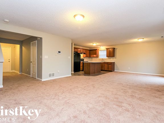 3rd image of 5565 Dollar Run Ln