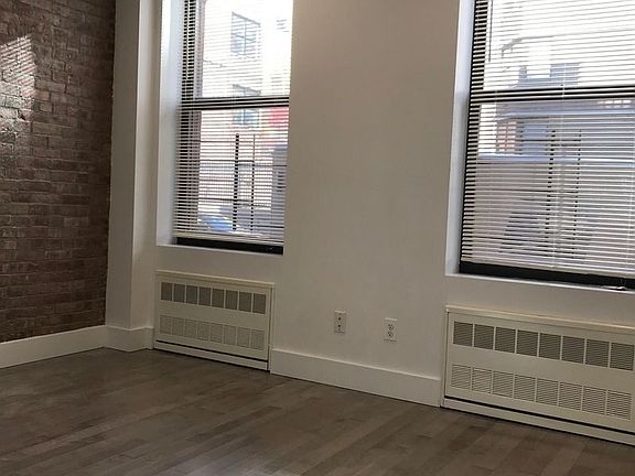 4th image of 218 E 36th St #1A