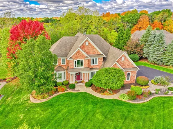 50 Barchan Dune Rise, Victor, NY 14564