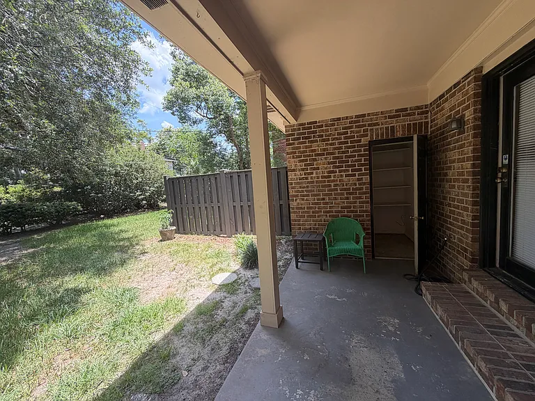 Outdoor storage closet