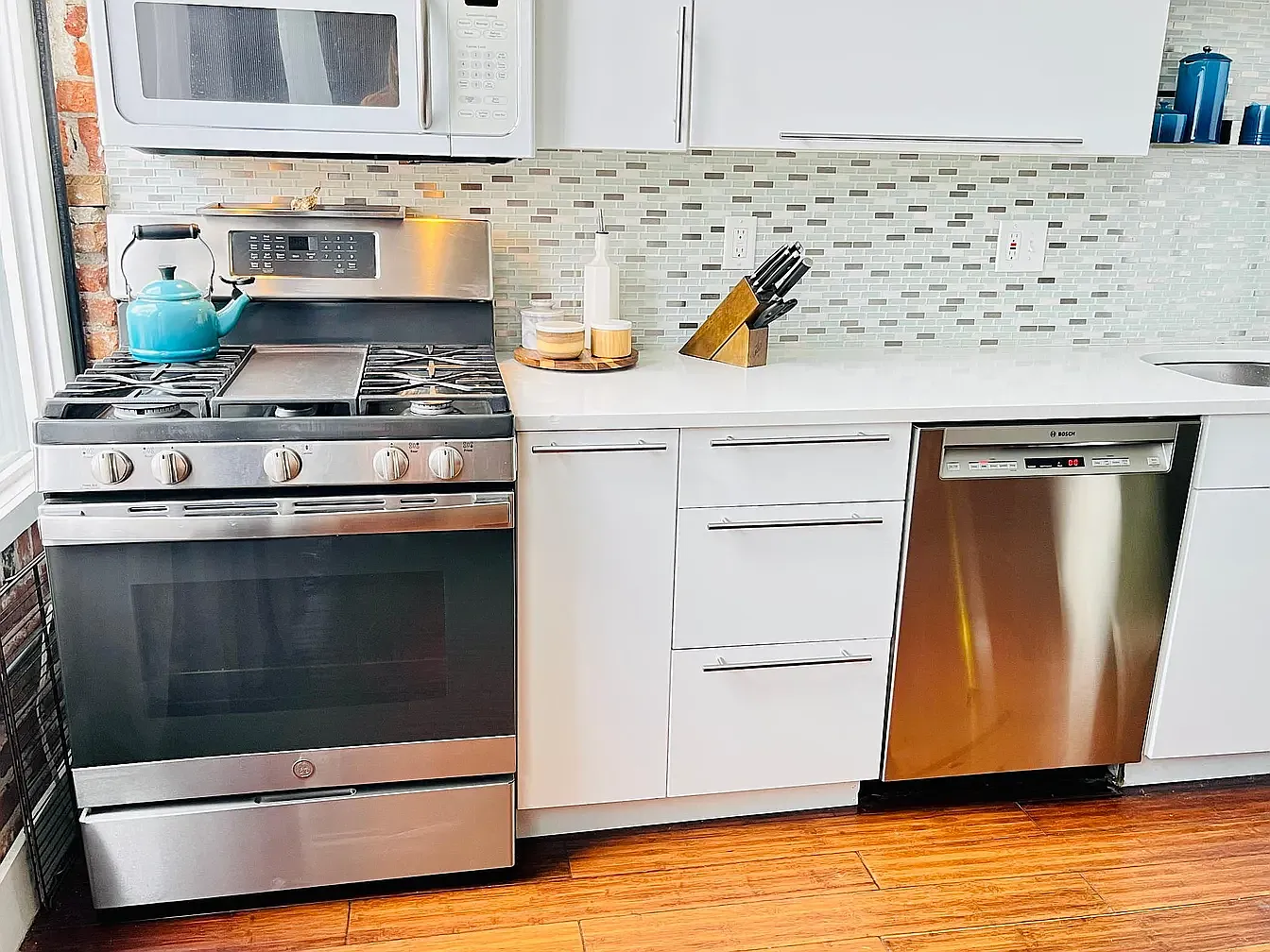 3248 N Williams St — Photo 4