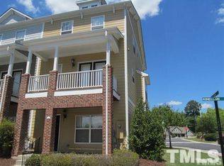 302 Kinellan Ln, Cary, NC 27519