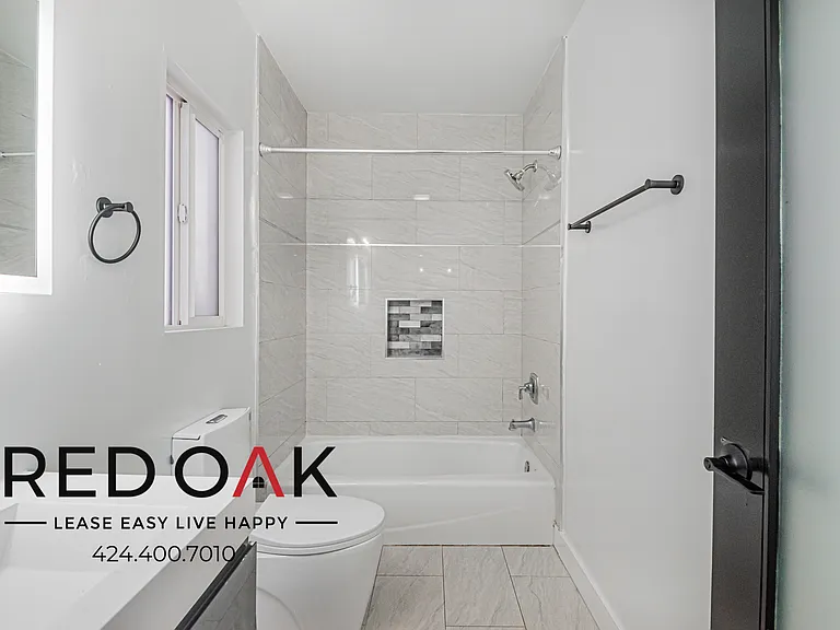836 N Van Ness Ave #A — Photo 8