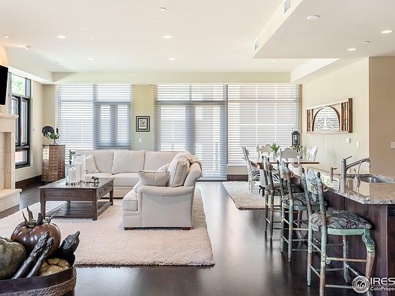 4th image of 1077 Canyon Blvd #201