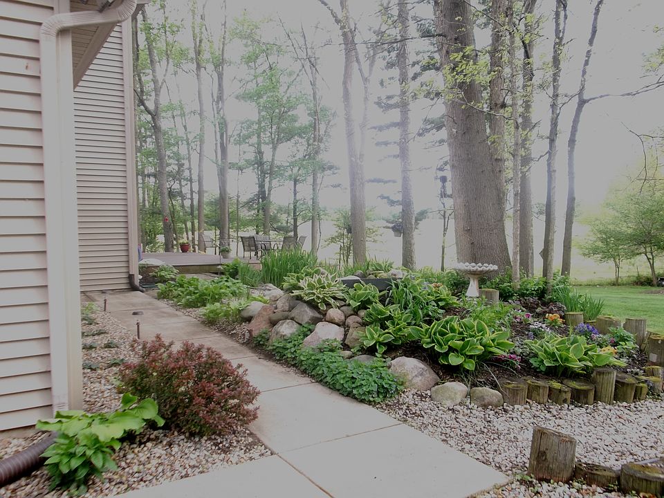 Walkway up to pond area