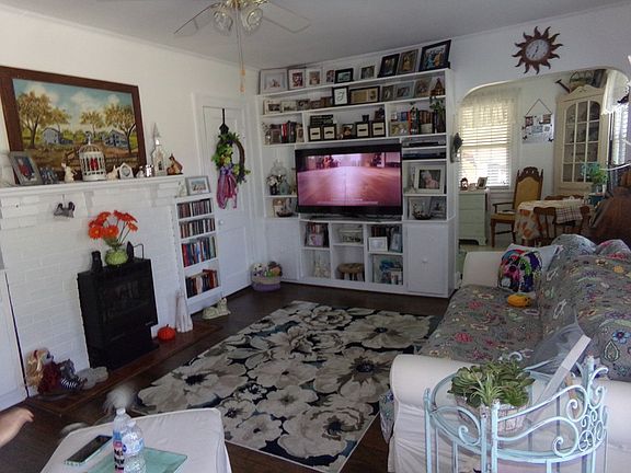 2nd image of 208 Swanson Ave
