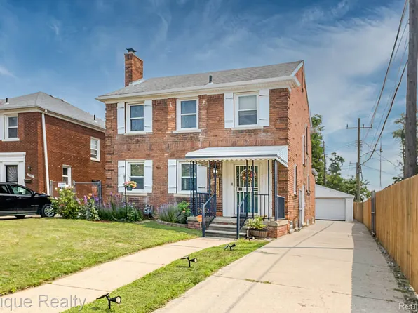 17126 Woodingham Dr, Detroit, MI 48221