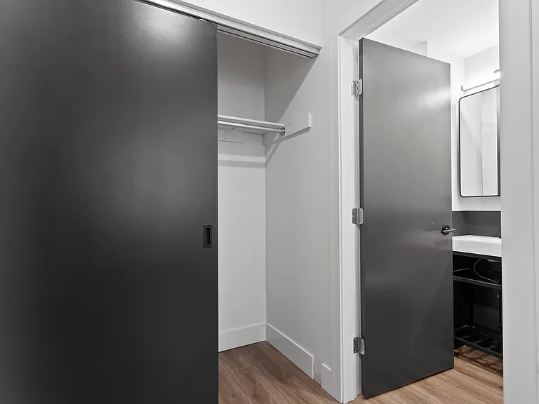 455 Abbott St — Photo 13