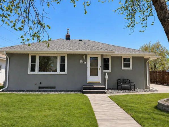 819 2nd Ave S, South Saint Paul, MN 55075