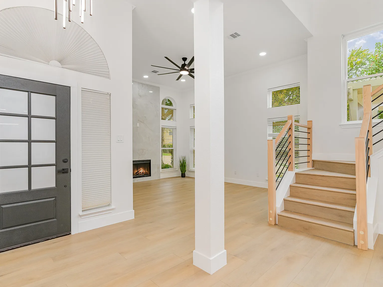 3 bed, 2.5 bath, 2209 sqft, $3,950 — Photo 1